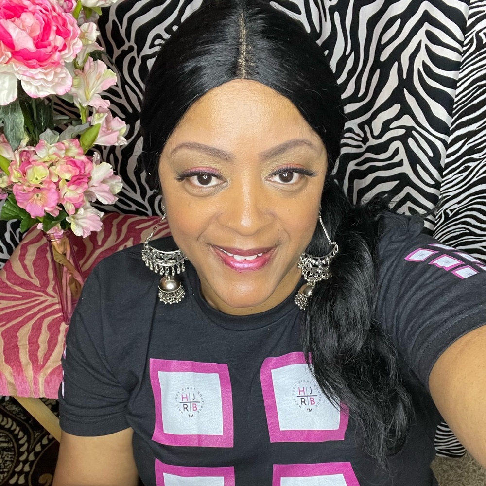 Meet your Posher, Carmelia